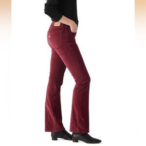Levi’s 725 High Rise Bootcut Pants